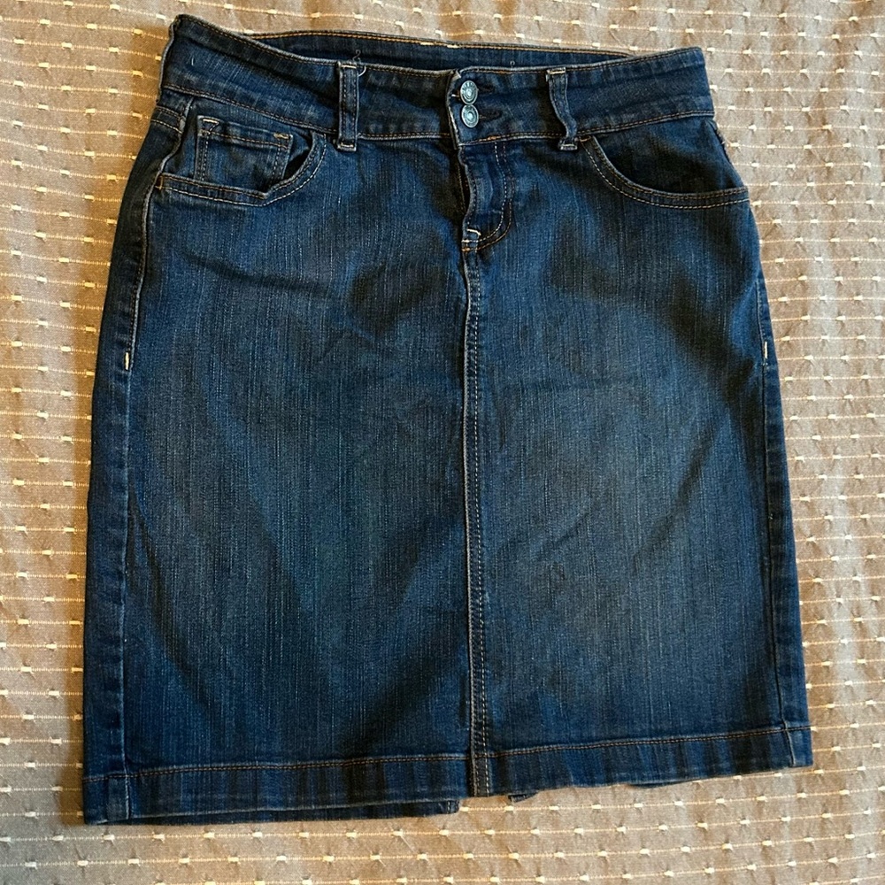 Old Navy Denim / Jean Skirt - Size 2